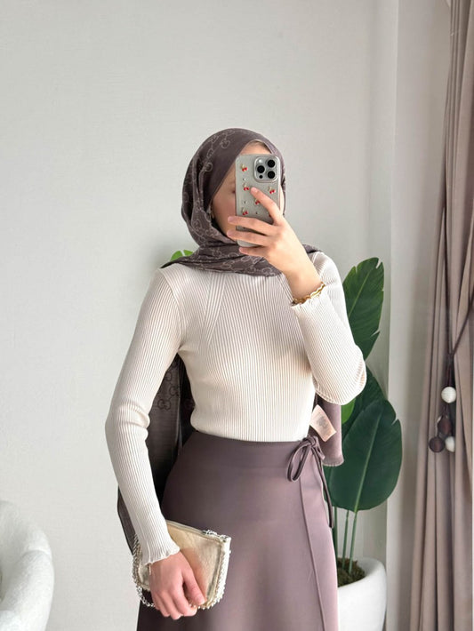 Dik Yaka Fırfırlı Body Bej