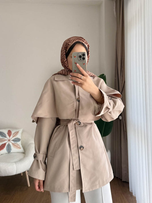Pelerin Detaylı Ara Boy Trenç Krem