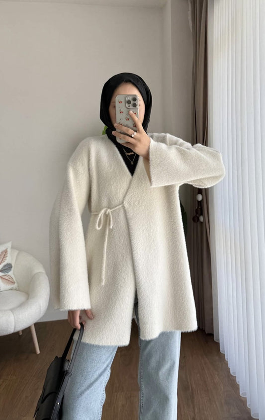 Yandan Bağcıklı Sakallı Triko Hırka Bej